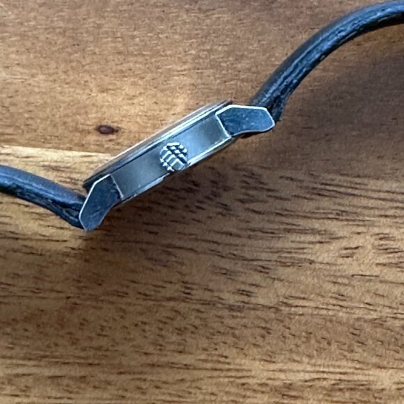 BURBERRY Ladies Watch - Picture 5 of 6